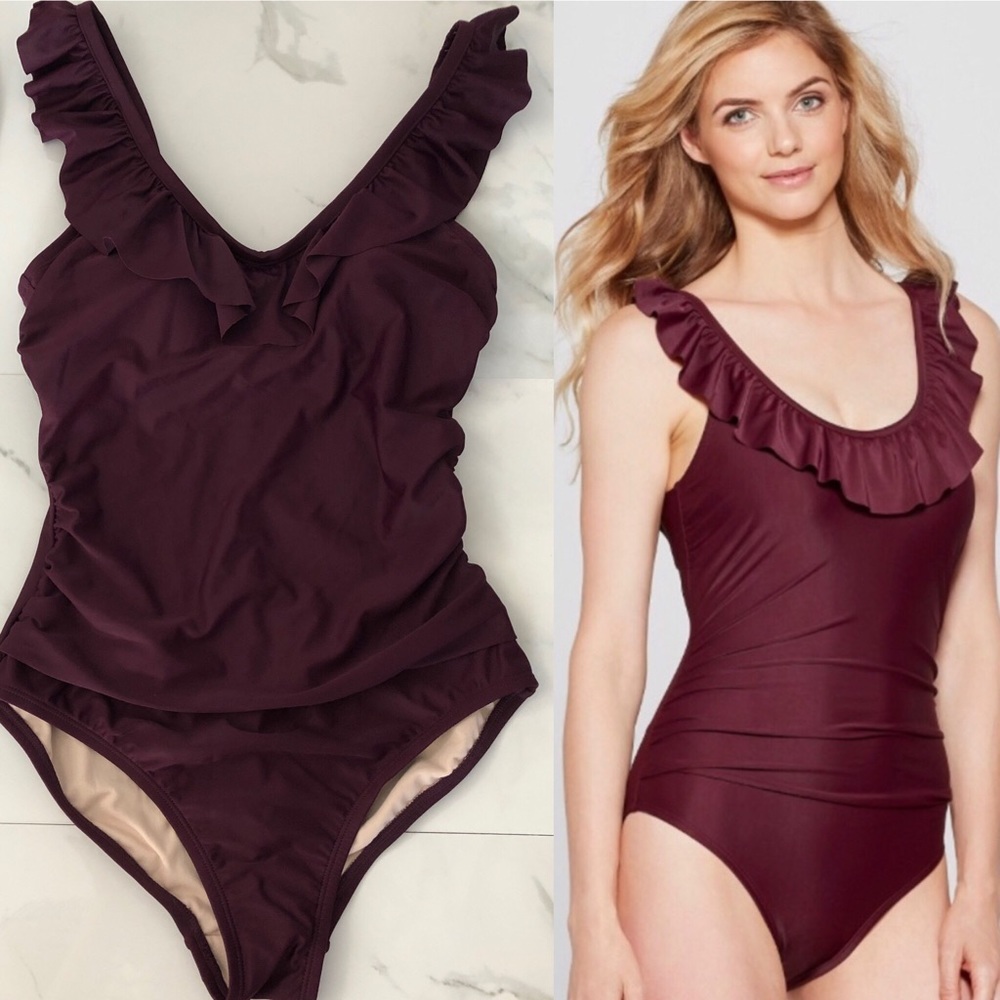 🌼NWT Small One Piece ruffle Swimsuit